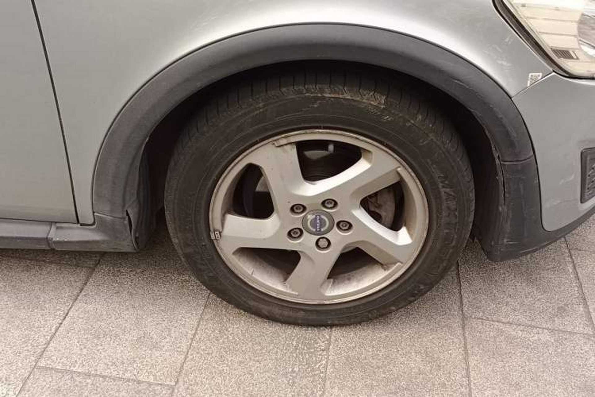 Used Volvo C30 2010 2.0 ZhiShang Version Right Front Wheel Hub