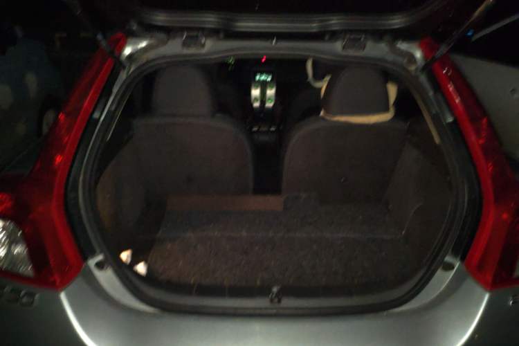 Used Volvo C30 2010 2.0 ZhiShang Version Trunk