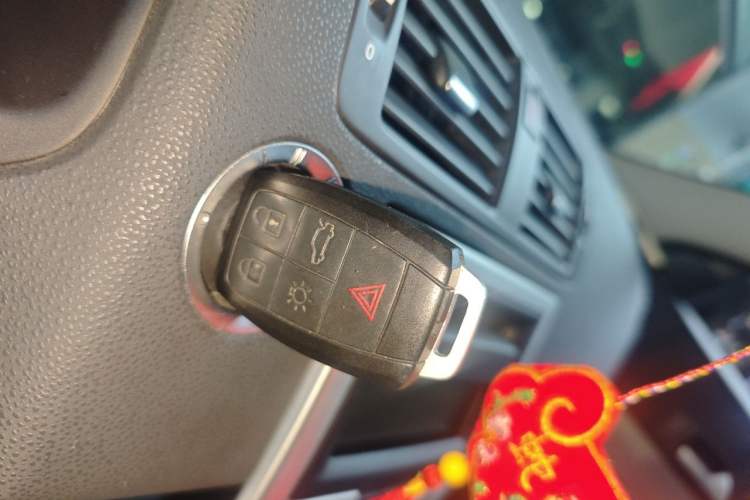 Used Volvo C30 2010 Revised Version 2.4i Personalized Sport Edition Vehicle Key