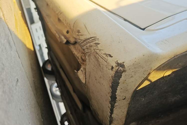 Used Volvo C30 2010 Revised Version 2.0 ZhiShang Edition Chassis Front Right