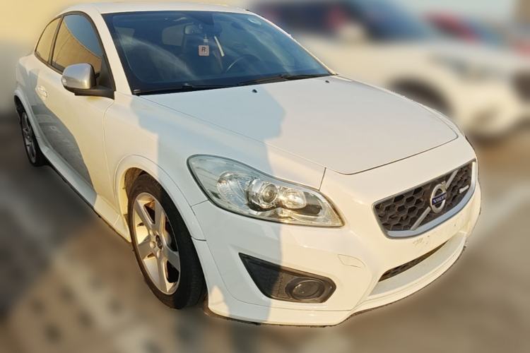 Used Volvo C30 2010 Revised Version 2.0 ZhiShang Edition Front Right 45 Deg