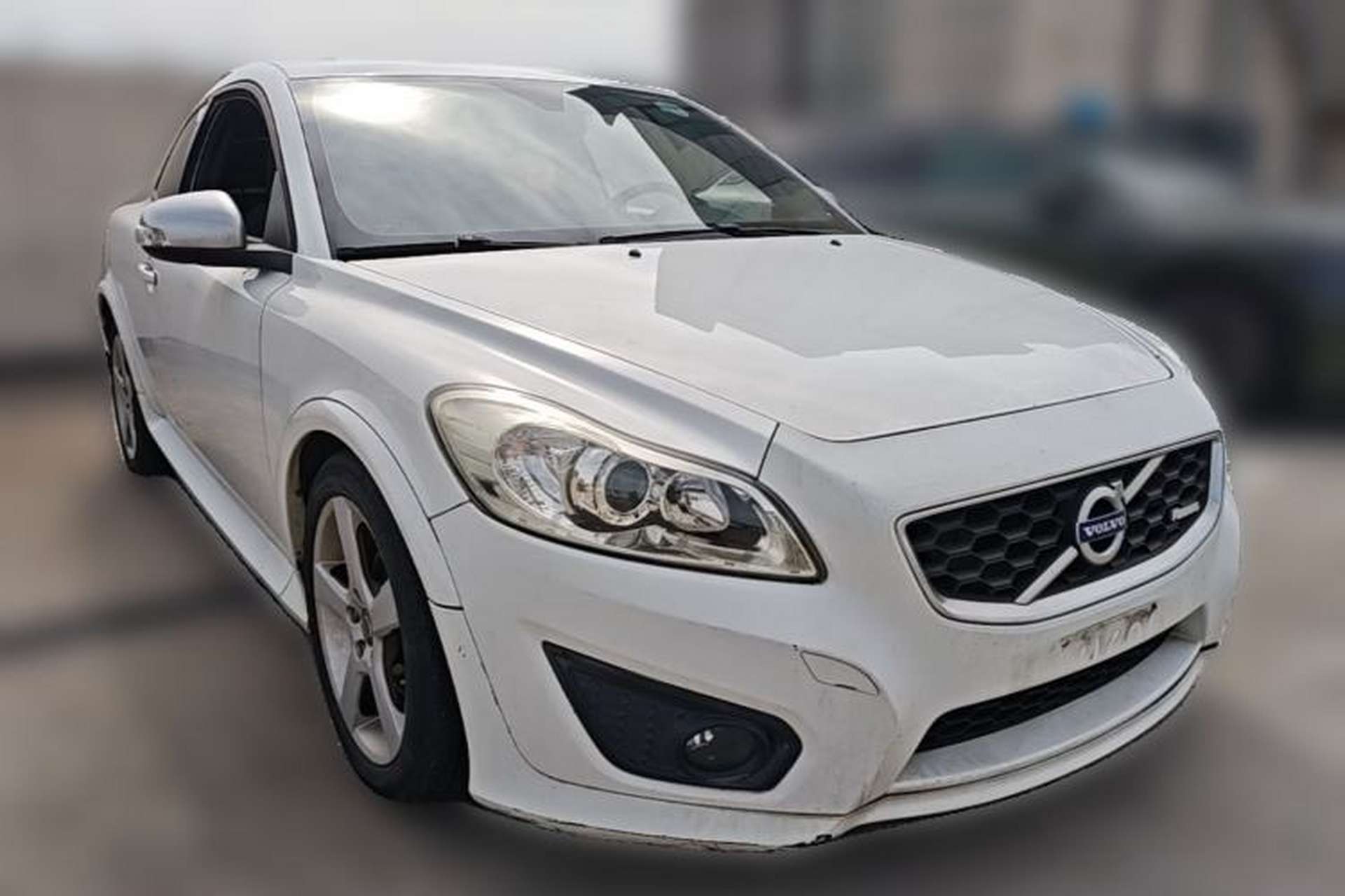 Used Volvo C30 2010 Revised Version 2.0 ZhiShang Edition Front Right 45 Deg