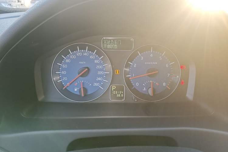 Used Volvo C30 2010 Revised Version 2.0 ZhiShang Edition Instrument Cluster