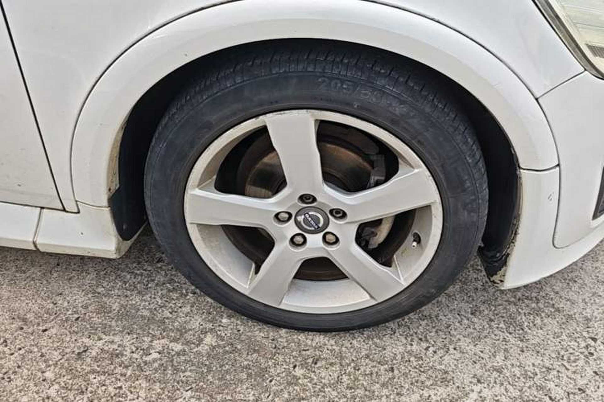 Used Volvo C30 2010 Revised Version 2.0 ZhiShang Edition Right Front Wheel Hub