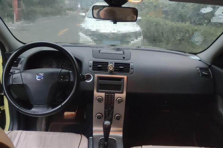 Used Volvo C30 2010 2.0 ZhiShang Version Center Console