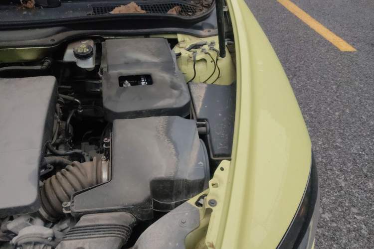 Used Volvo C30 2010 2.0 ZhiShang Version Engine Bay Left