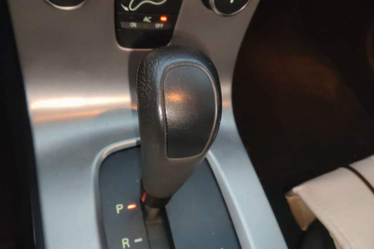 Used Volvo C30 2010 2.0 ZhiShang Version Gear Lever