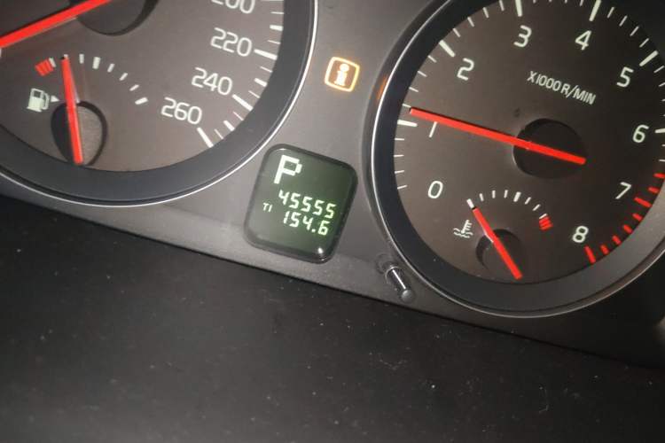 Used Volvo C30 2010 2.0 ZhiShang Version Odometer Close Up