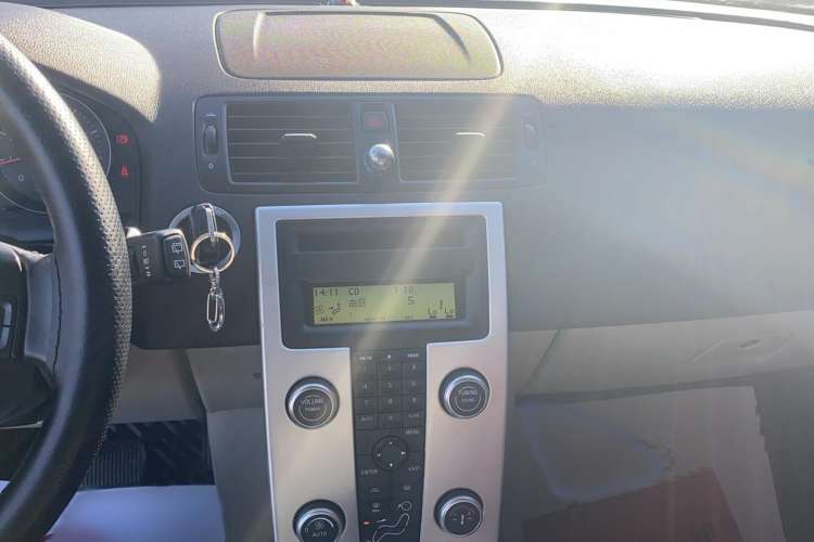Used Volvo C30 2011 2.0 Zhiya Edition Audio And AC Panel