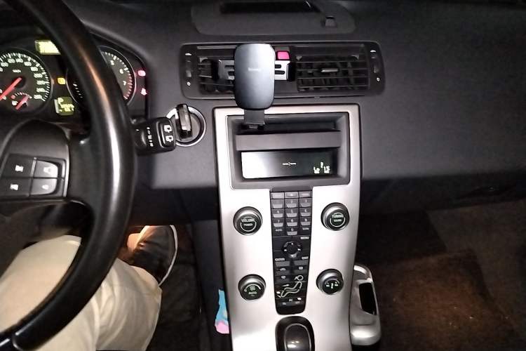 Used Volvo C30 2011 2.0 ZhiShang Edition Audio And AC Panel