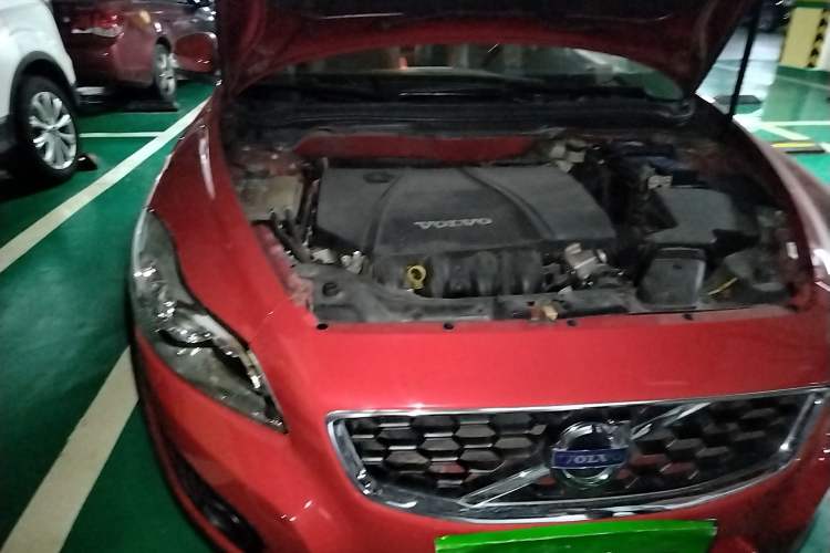 Used Volvo C30 2011 2.0 ZhiShang Edition Engine Bay Right