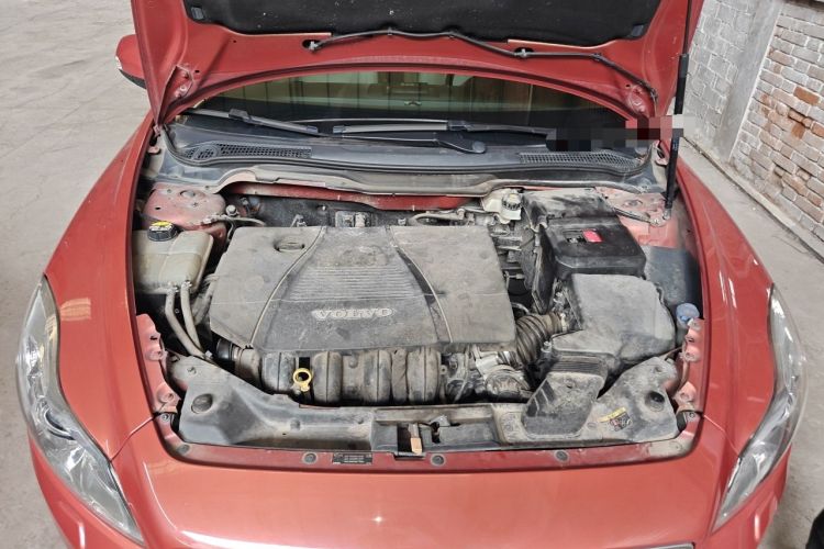 Used Volvo C30 2011 2.0 Zhiya Edition Engine Bay