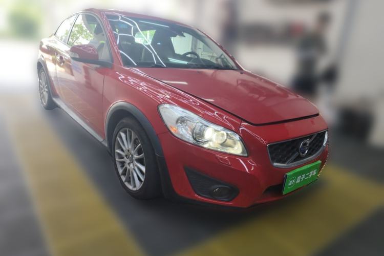 Used Volvo C30 2011 2.0 ZhiShang Edition Front Right 45 Deg