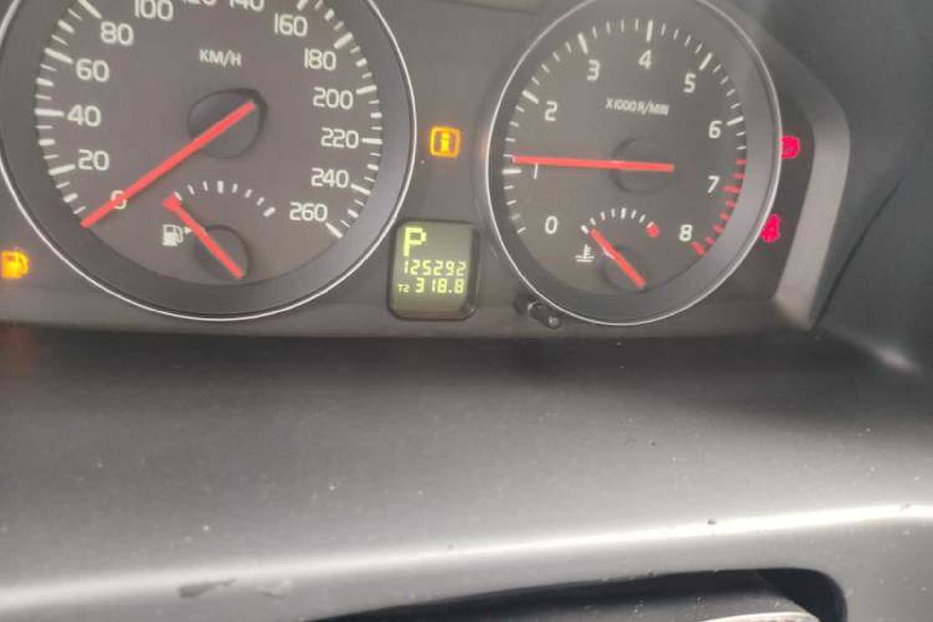 Used Volvo C30 2011 2.0 Zhiya Edition Odometer Close Up
