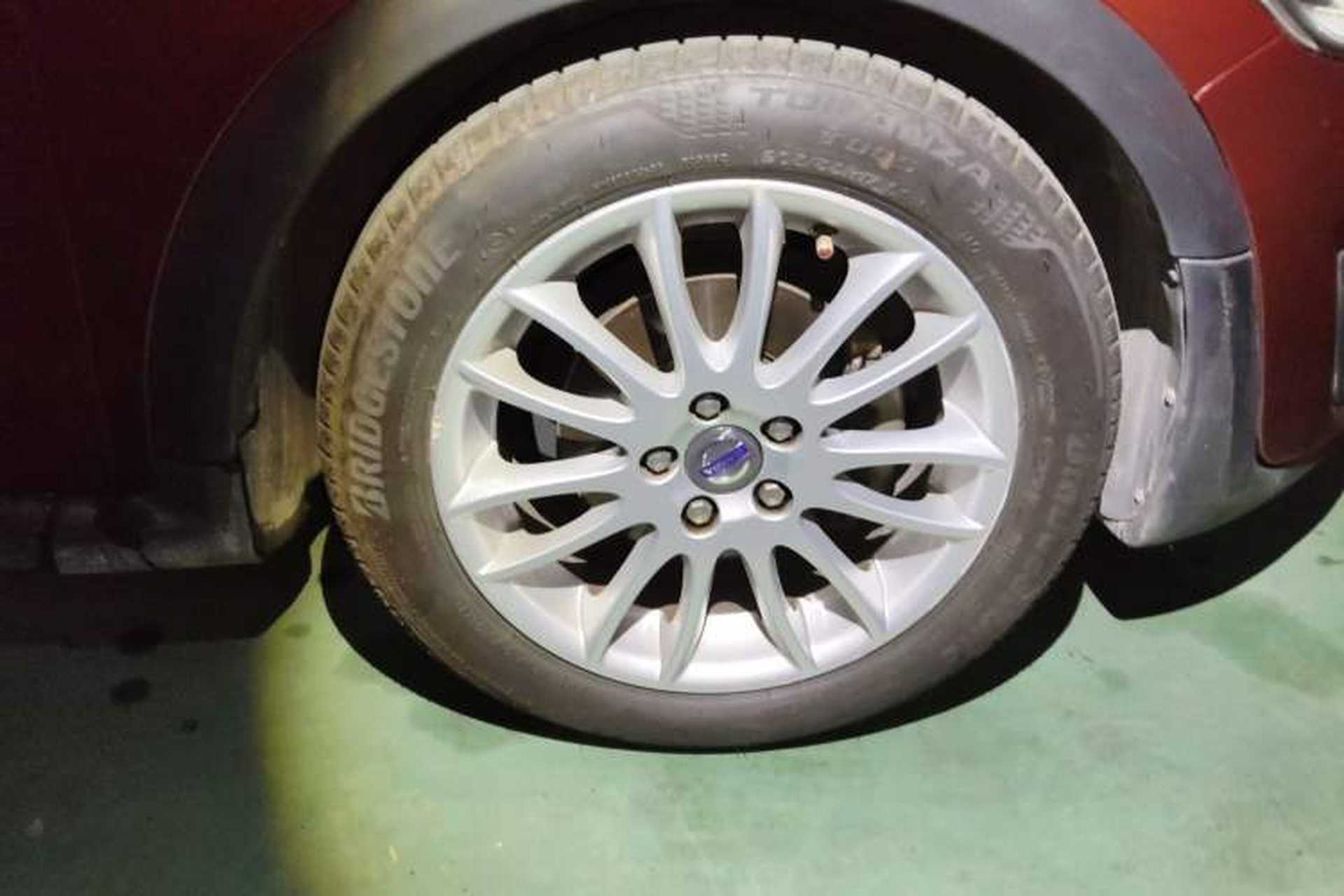 Used Volvo C30 2011 2.0 Zhiya Edition Right Front Wheel Hub