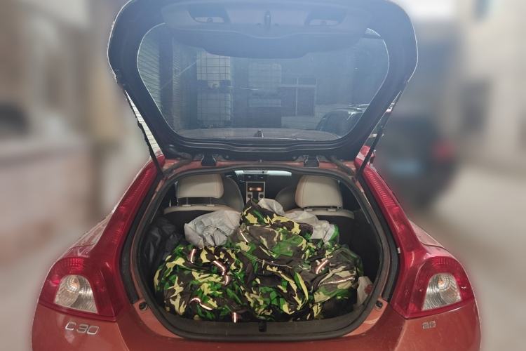 Used Volvo C30 2011 2.0 Zhiya Edition Trunk