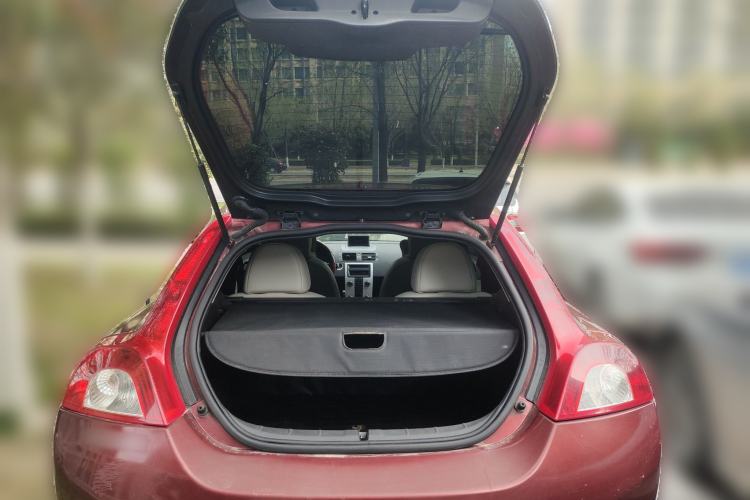 Used Volvo C30 2011 2.0 Zhiya Edition Trunk