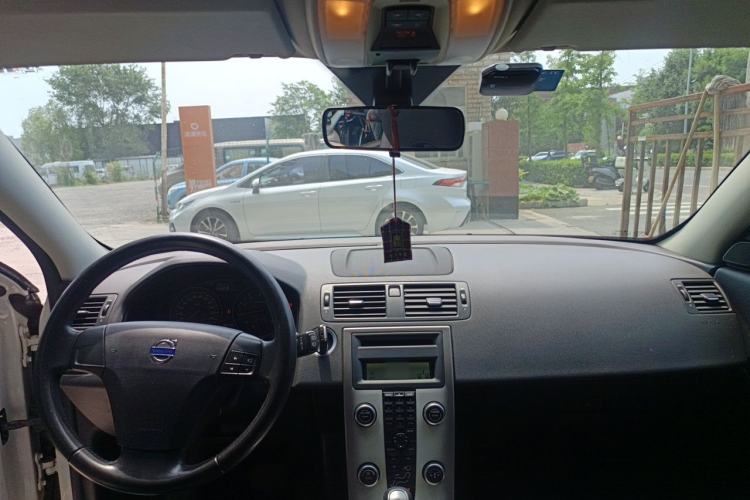 Used Volvo C30 2011 2.0 ZhiShang Edition Center Console