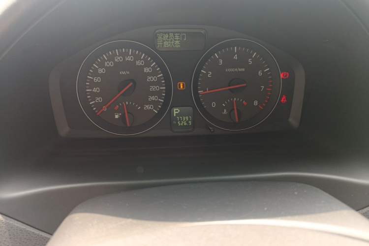 Used Volvo C30 2011 2.0 ZhiShang Edition Odometer Close Up