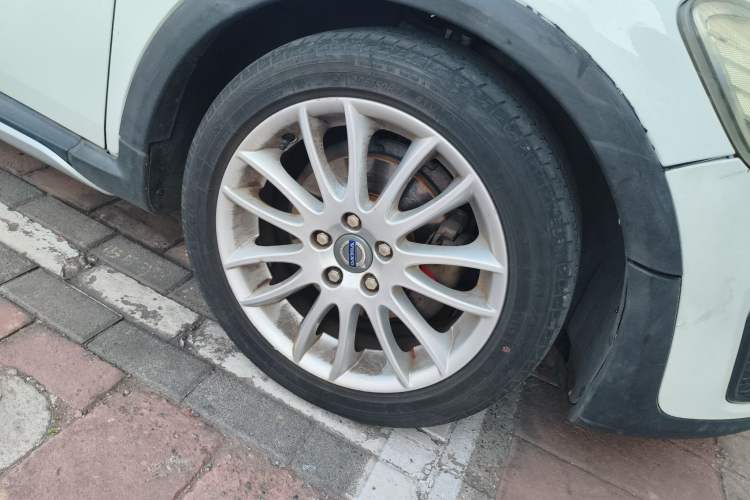 Used Volvo C30 2011 2.0 Zhiya Edition Right Front Wheel Hub