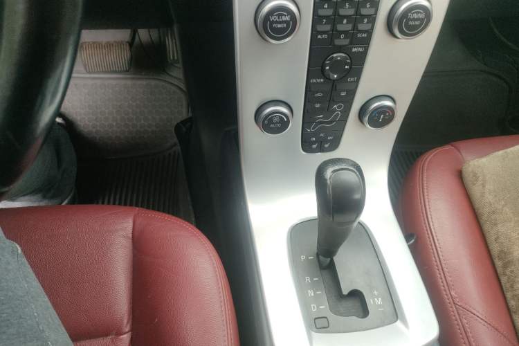 Used Volvo C30 2012 2.0L Aktiv Dynamic Package Edition Gear Lever