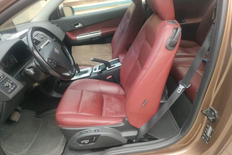 Used Volvo C30 2012 2.0L Aktiv Dynamic Package Edition Left Front Seat