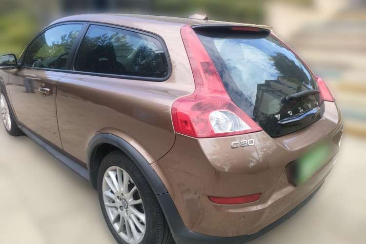 Used Volvo C30 2012 2.0L Aktiv Dynamic Package Edition Rear Left 45 Deg