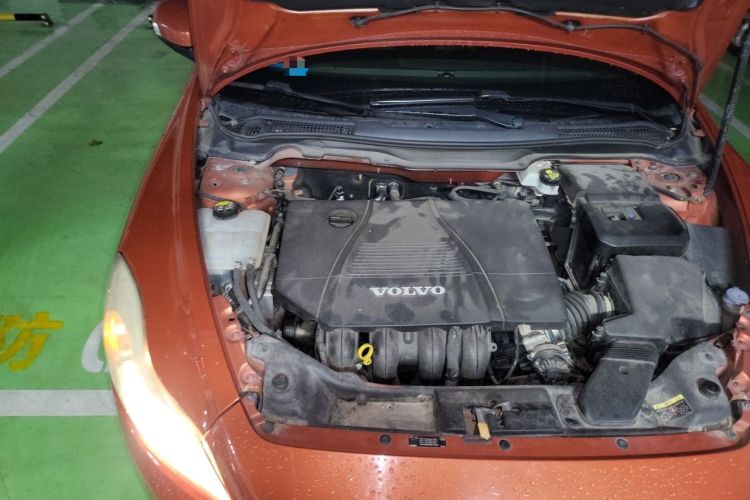 Used Volvo C30 2012 2.0L Aktiv Fun-Loving Package Edition Engine Bay Right