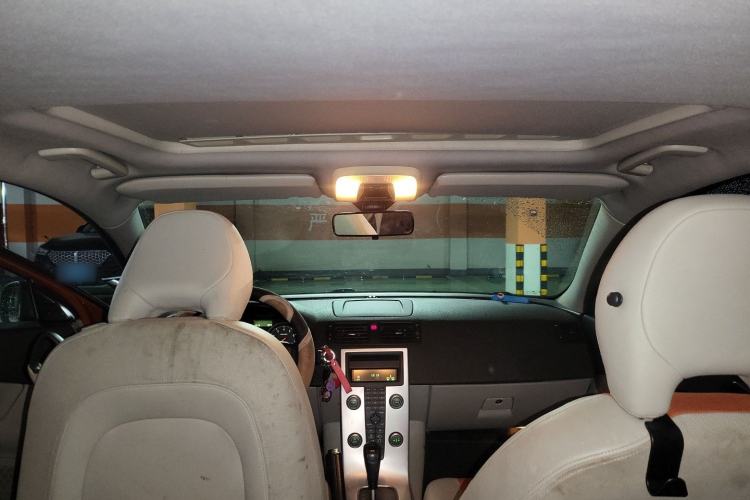 Used Volvo C30 2012 2.0L Aktiv Fun-Loving Package Edition Headliner