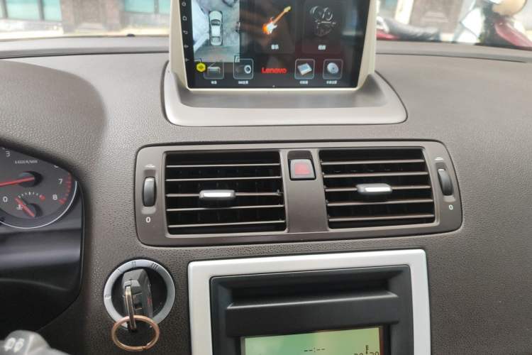 Used Volvo C30 2012 2.0L Aktiv Audio And AC Panel