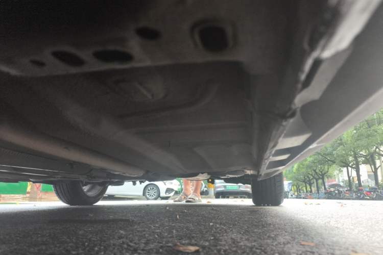Used Volvo C30 2012 2.0L Aktiv Dynamic Package Edition Chassis Front Left