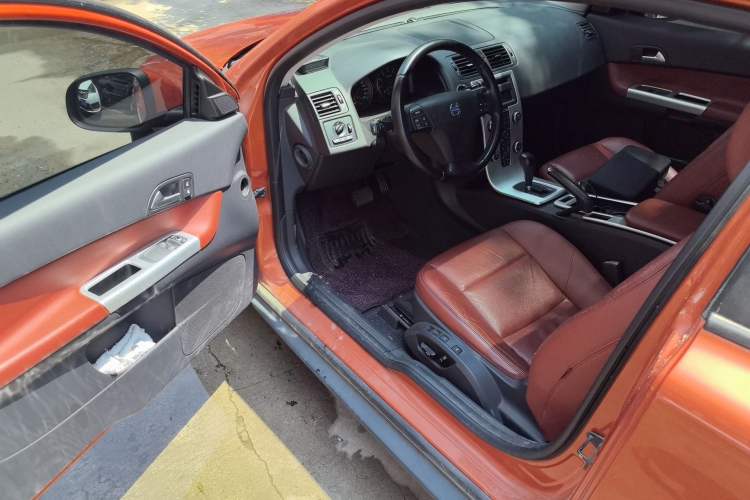 Used Volvo C30 2012 2.0L Aktiv Dynamic Package Edition Driver Seat