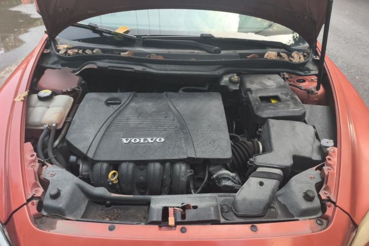 Used Volvo C30 2012 2.0L Aktiv Dynamic Package Edition Engine Bay