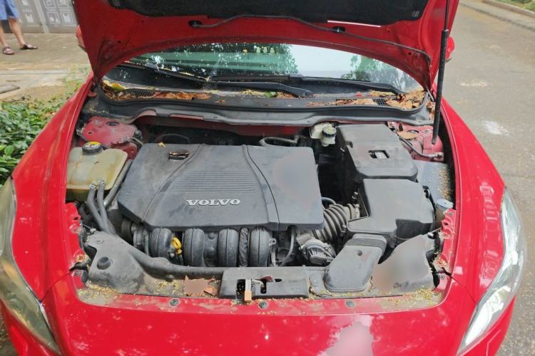 Used Volvo C30 2012 2.0L Aktiv Dynamic Package Edition Engine Bay