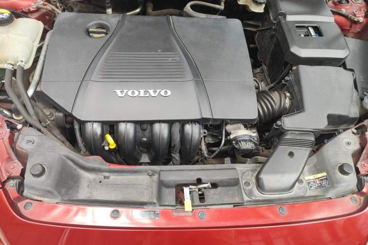 Used Volvo C30 2012 2.0L Aktiv Engine Bay