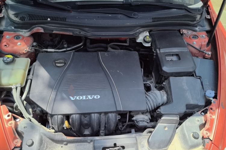 Used Volvo C30 2012 2.0L Aktiv Dynamic Package Edition Engine Bay