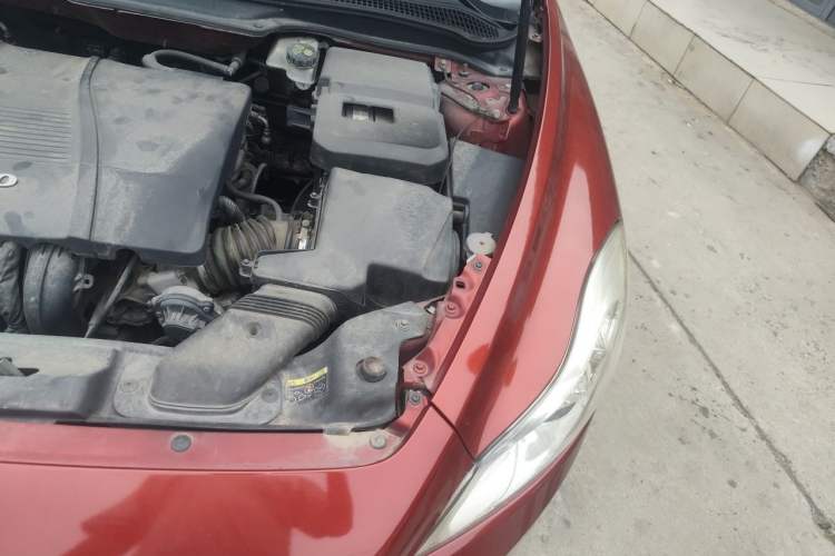 Used Volvo C30 2012 2.0L Aktiv Engine Bay Left