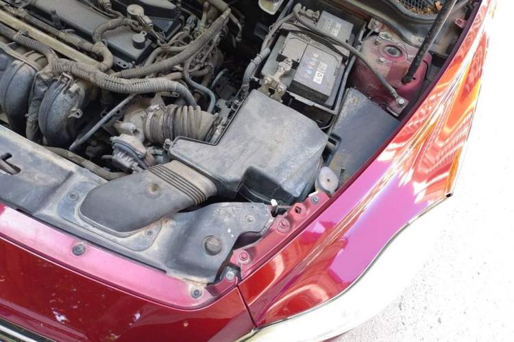Used Volvo C30 2012 2.0L Aktiv Dynamic Package Edition Engine Bay Left