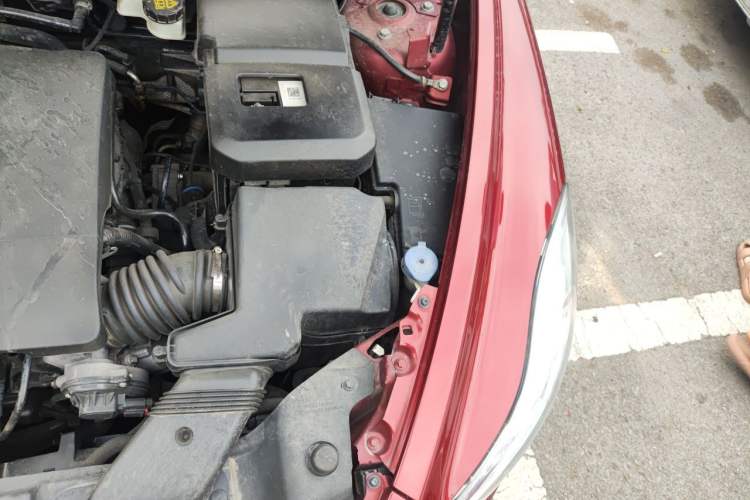 Used Volvo C30 2012 2.0L Aktiv Dynamic Package Edition Engine Bay Left