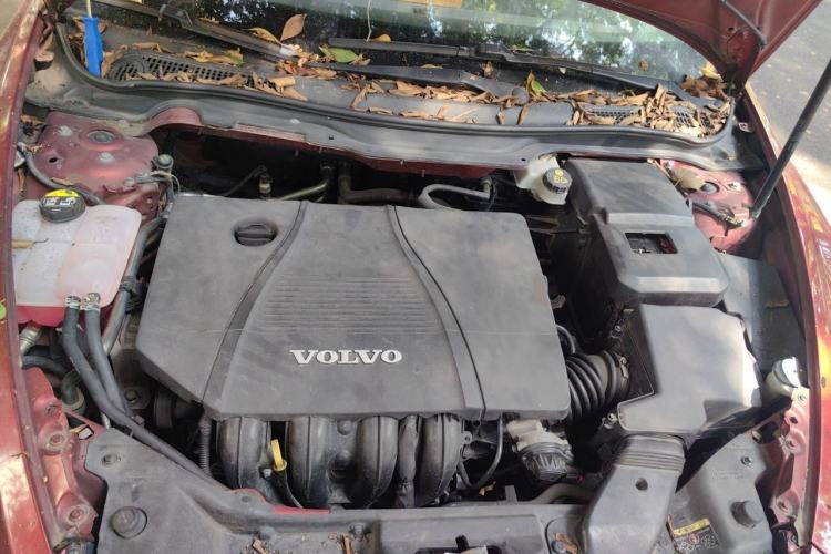Used Volvo C30 2012 2.0L Aktiv Dynamic Package Edition Engine Bay