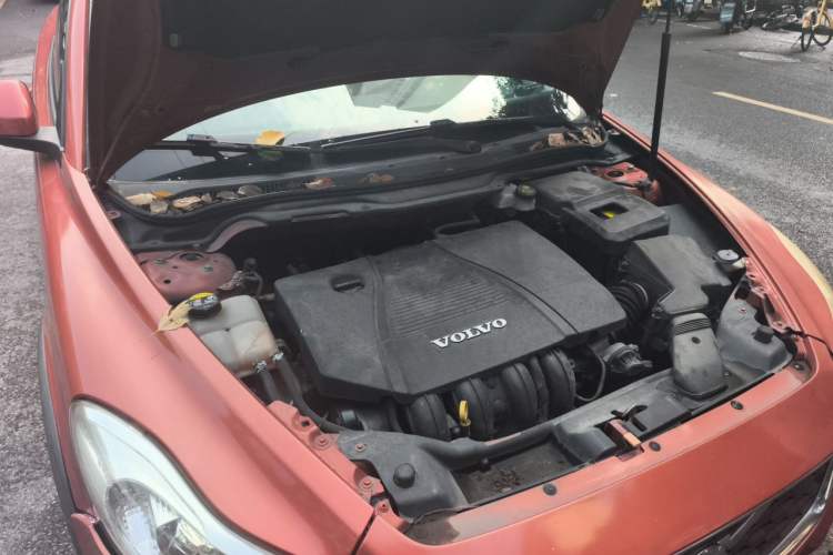Used Volvo C30 2012 2.0L Aktiv Dynamic Package Edition Engine Bay Right