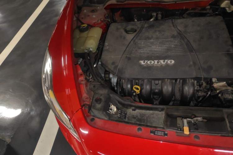 Used Volvo C30 2012 2.0L Aktiv Dynamic Package Edition Engine Bay Right