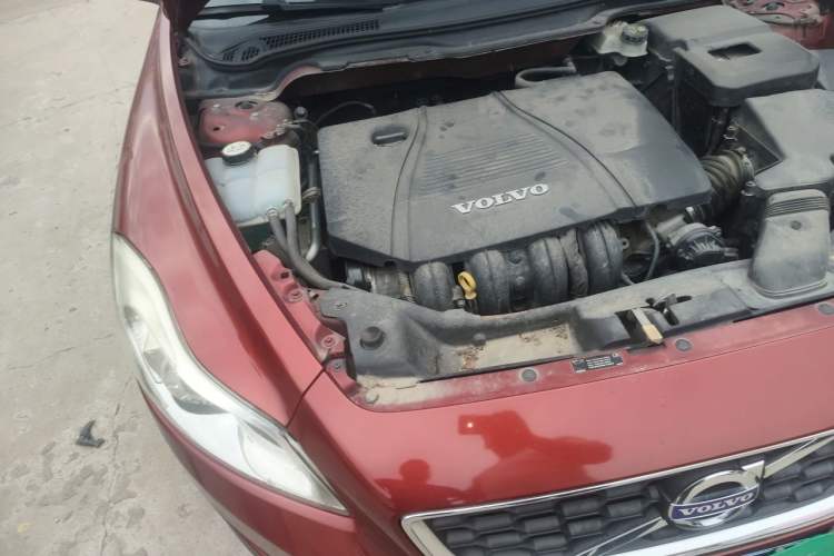 Used Volvo C30 2012 2.0L Aktiv Engine Bay Right