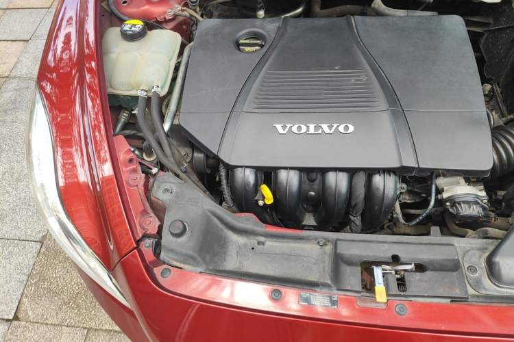 Used Volvo C30 2012 2.0L Aktiv Engine Bay Right