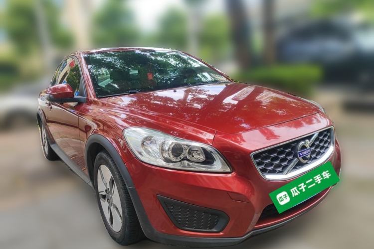 Used Volvo C30 2012 2.0L Aktiv Front Right 45 Deg