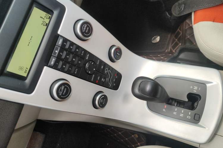 Used Volvo C30 2012 2.0L Aktiv Gear Lever