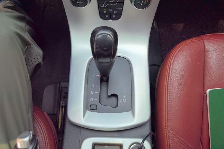 Used Volvo C30 2012 2.0L Aktiv Dynamic Package Edition Gear Lever