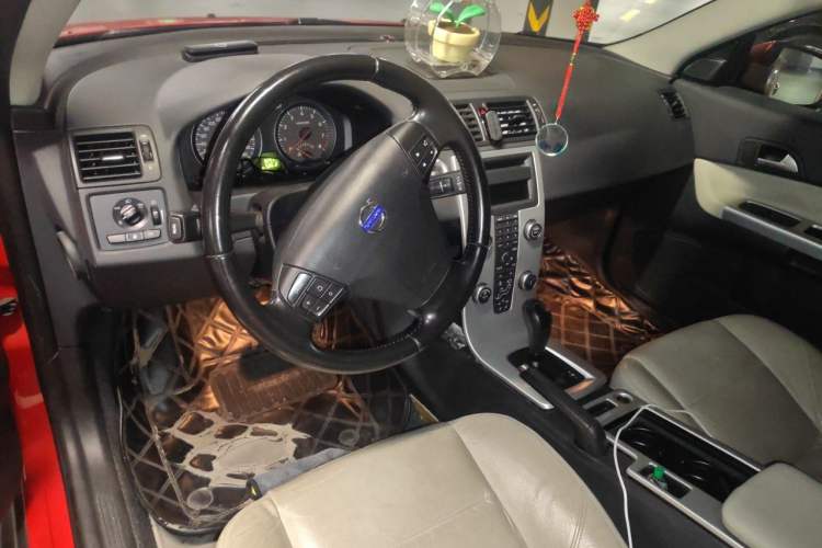 Used Volvo C30 2012 2.0L Aktiv Dynamic Package Edition Headliner
