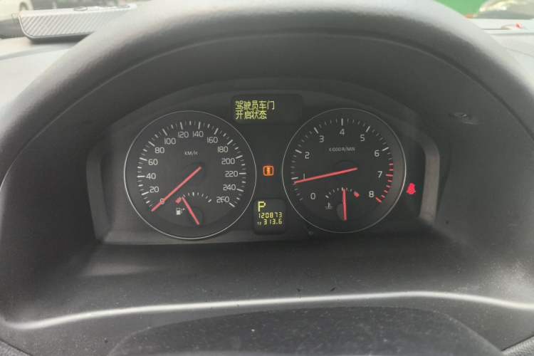 Used Volvo C30 2012 2.0L Aktiv Dynamic Package Edition Instrument Cluster