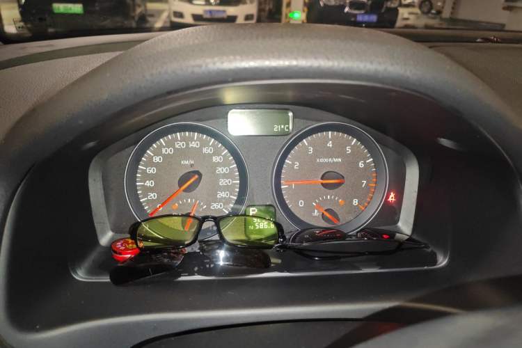 Used Volvo C30 2012 2.0L Aktiv Dynamic Package Edition Instrument Cluster